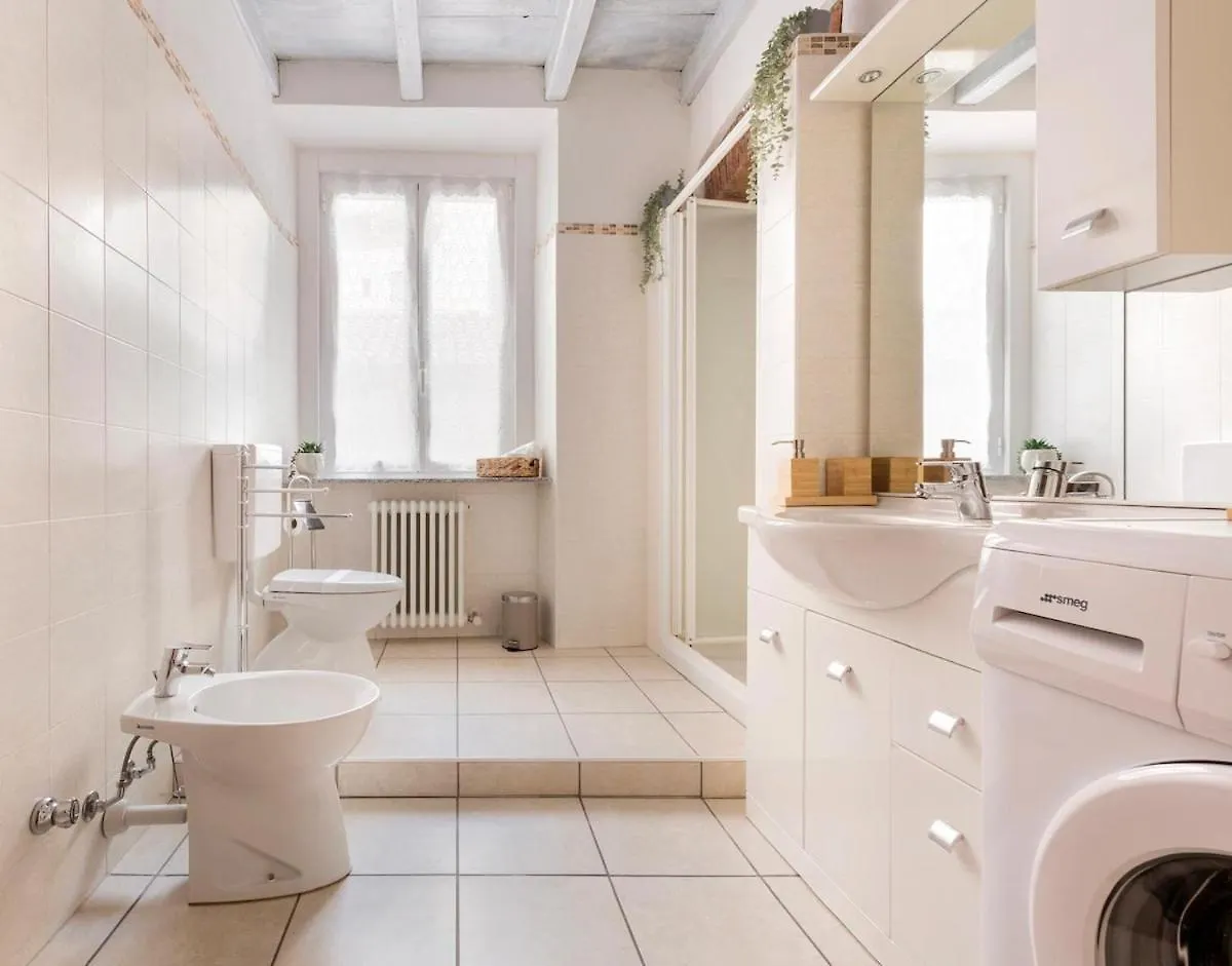 Astra-Timeless Elegance In Como City Center Apartment